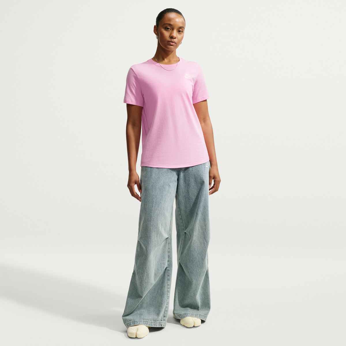 Nike Sportswear Club Essentials Women's T-Shirt
