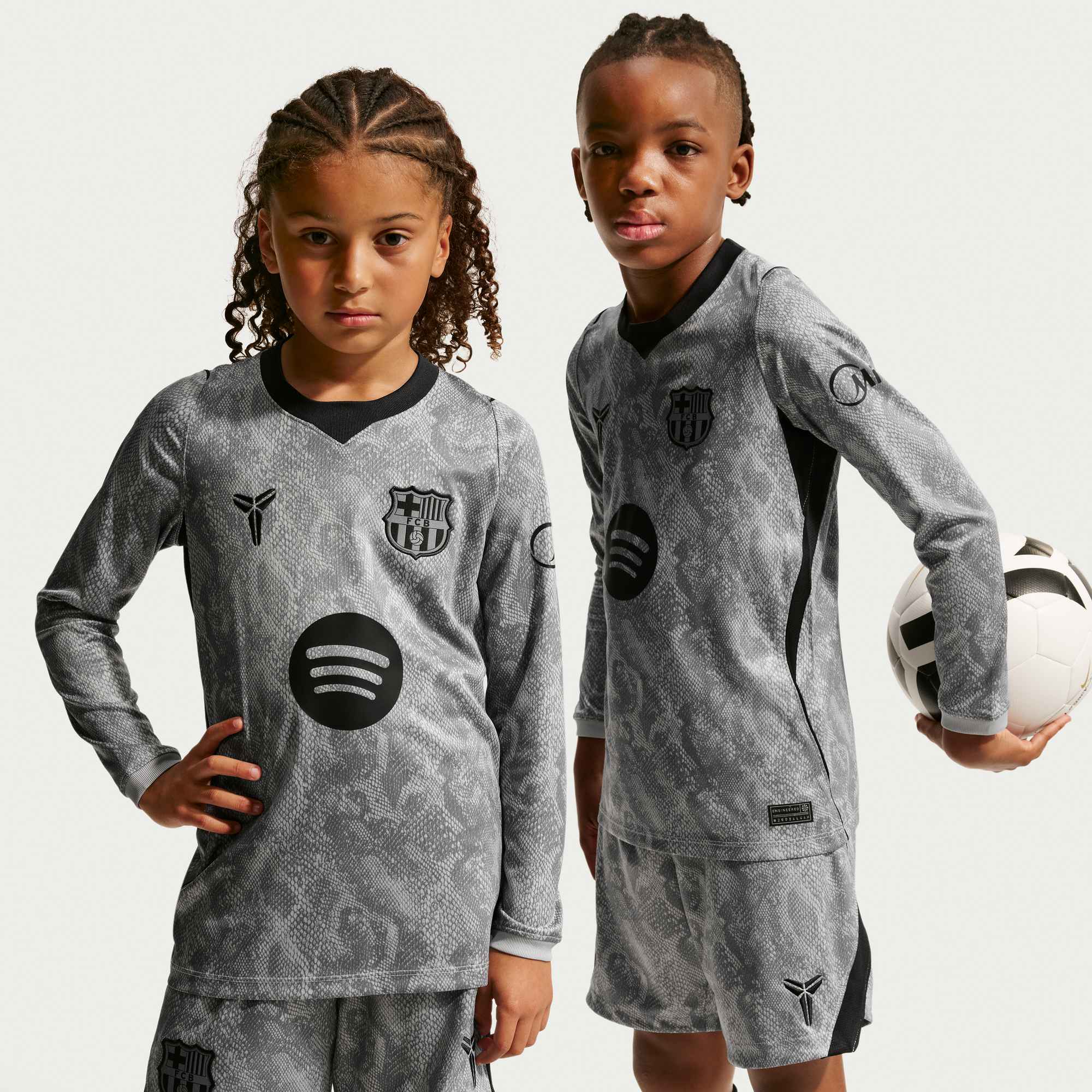 NIKE FC Barcelona 2026/27 Stadium Goalkeeper Away Big Kids' Kobe Dri-FIT Soccer Replica Jersey