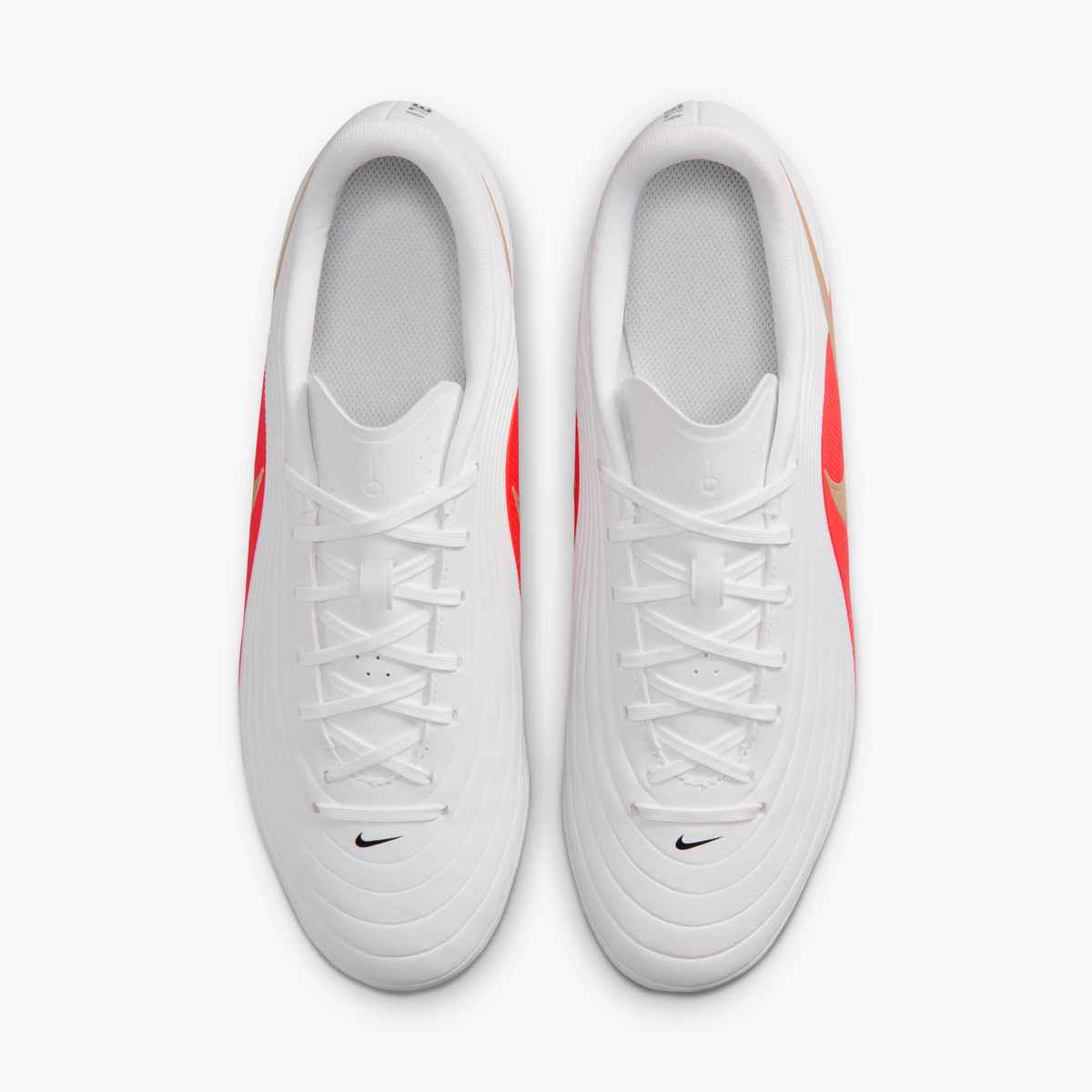 Nike Tiempo Maestro Club Multi-Ground Low-Top Soccer Cleats