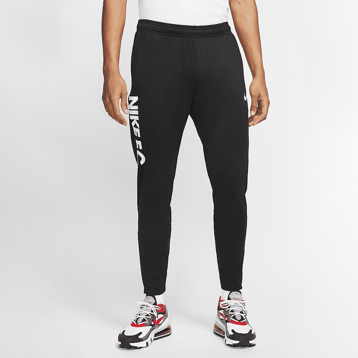 Nike F.C. Essential Soccer Men&#39;s Pants - Black