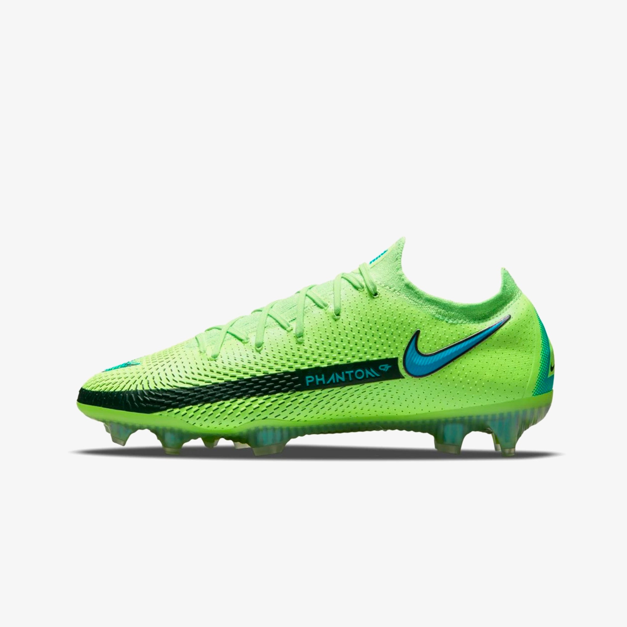 soccer nike phantom