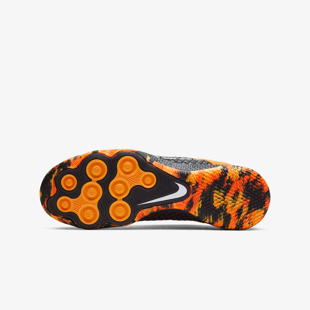 React Gato Indoor/Court Soccer Shoe