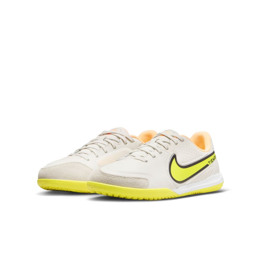 Nike Jr. Tiempo Legend 9 Academy IC Little/Big Kids' Indoor/Court Soccer Shoes