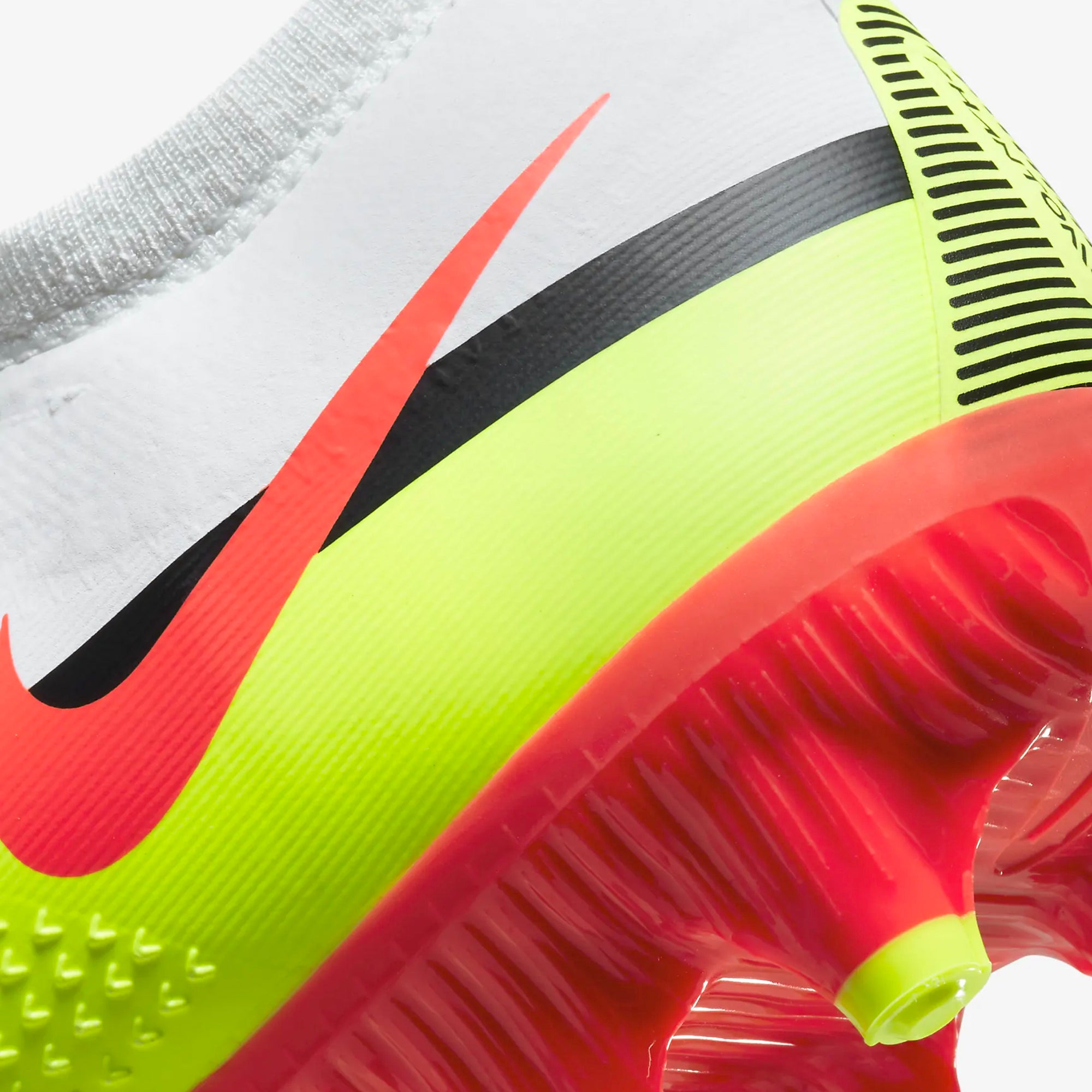Nike Phantom GT2 Pro FG Firm-Ground Soccer Cleat