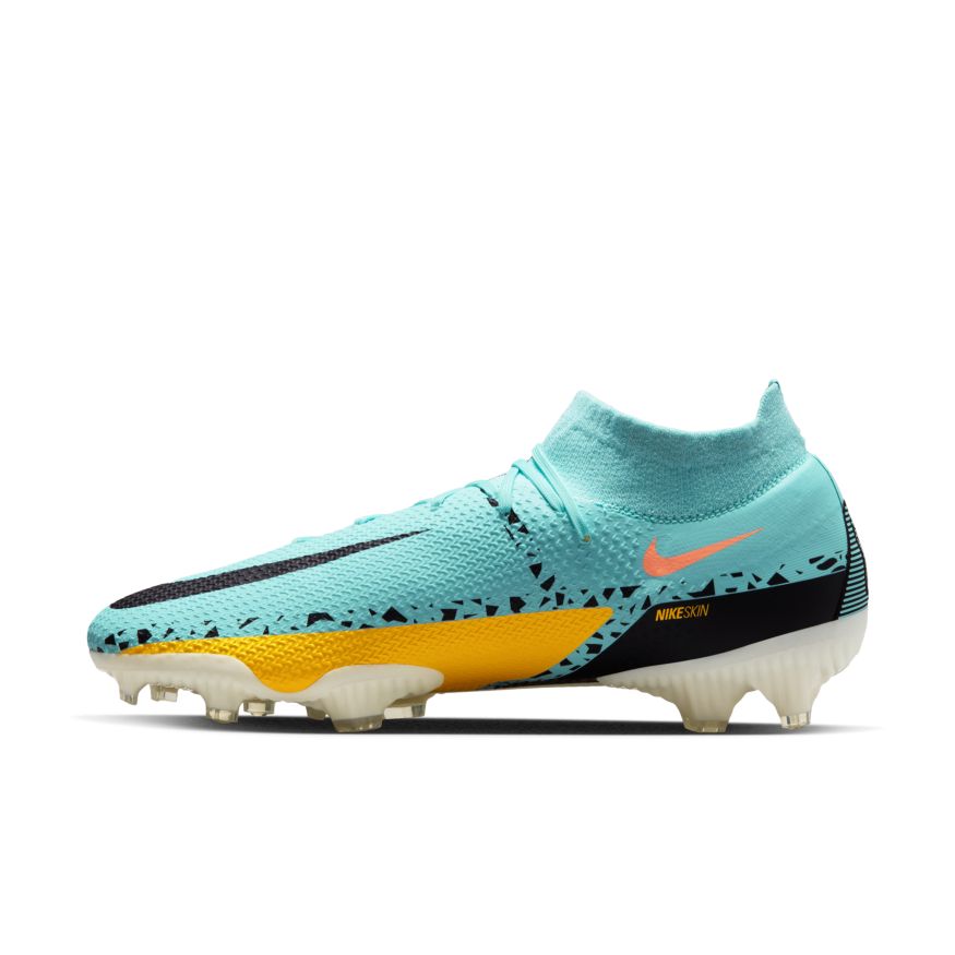 Nike Phantom GT2 Pro Dynamic Fit FG Firm-Ground Soccer Cleats