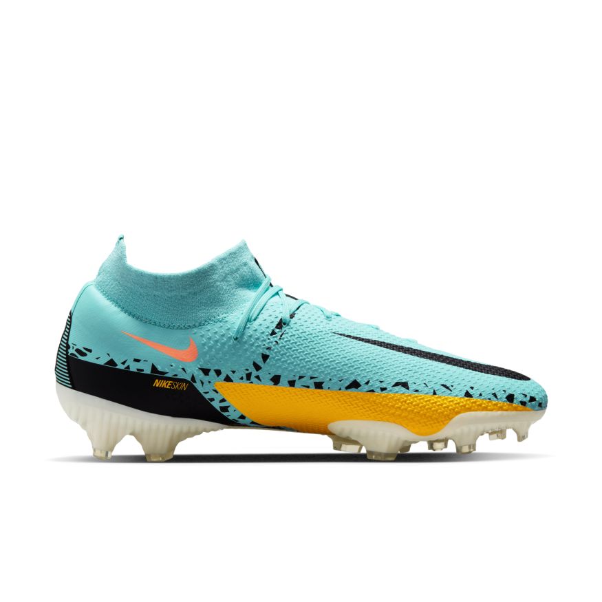 Nike Phantom GT2 Pro Dynamic Fit FG Firm-Ground Soccer Cleats