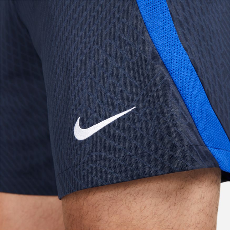 Girar en descubierto Química Exactamente Nike U.S. Strike Men's Nike Dri-FIT Knit Soccer Shorts