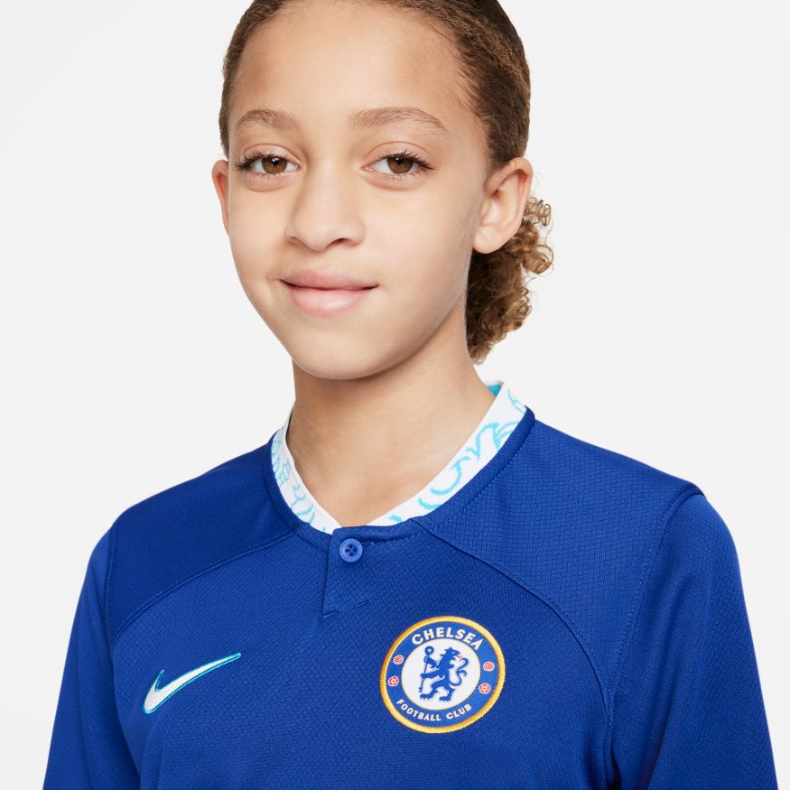 Chelsea FC 2022/23 Stadium Home Big Kids' Nike Dri-FIT Soccer Jersey