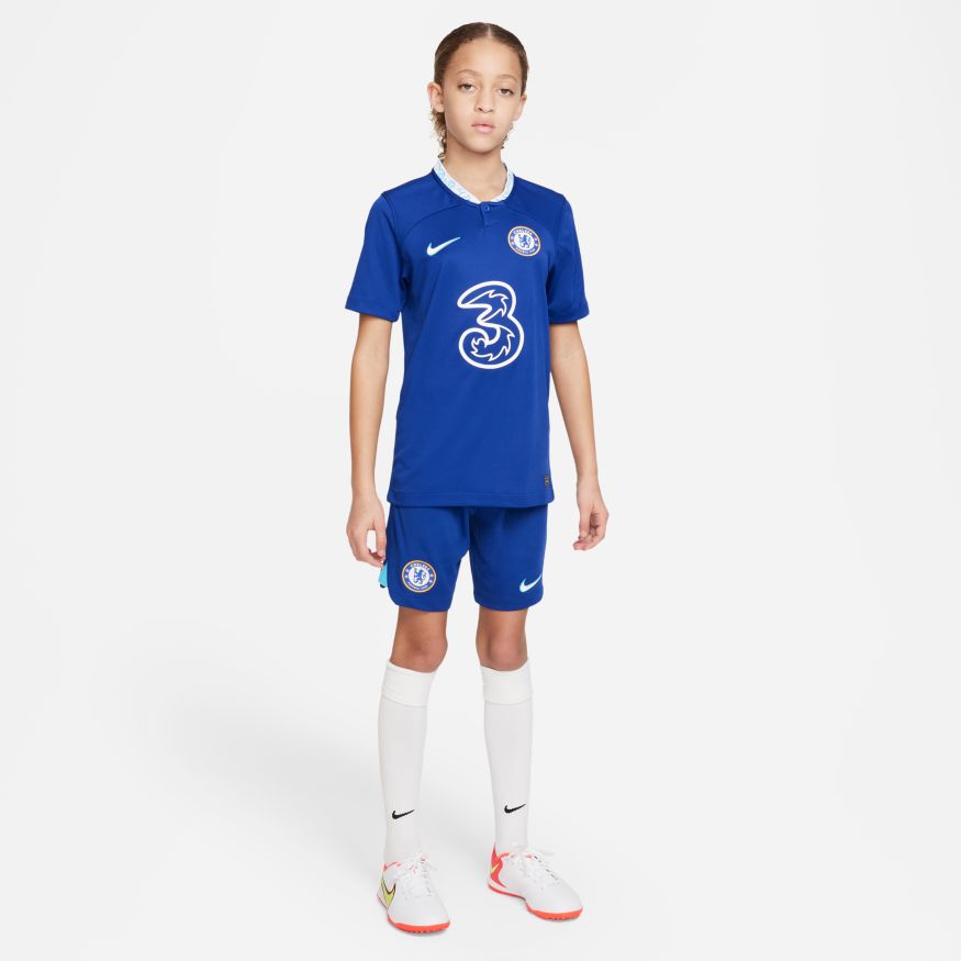 Chelsea FC 2022/23 Stadium Home Big Kids' Nike Dri-FIT Soccer Jersey
