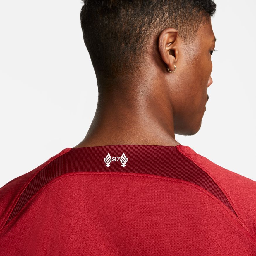 Nike Liverpool FC 2022/23 Stadium Home Men's Nike Dri-FIT Soccer Jersey