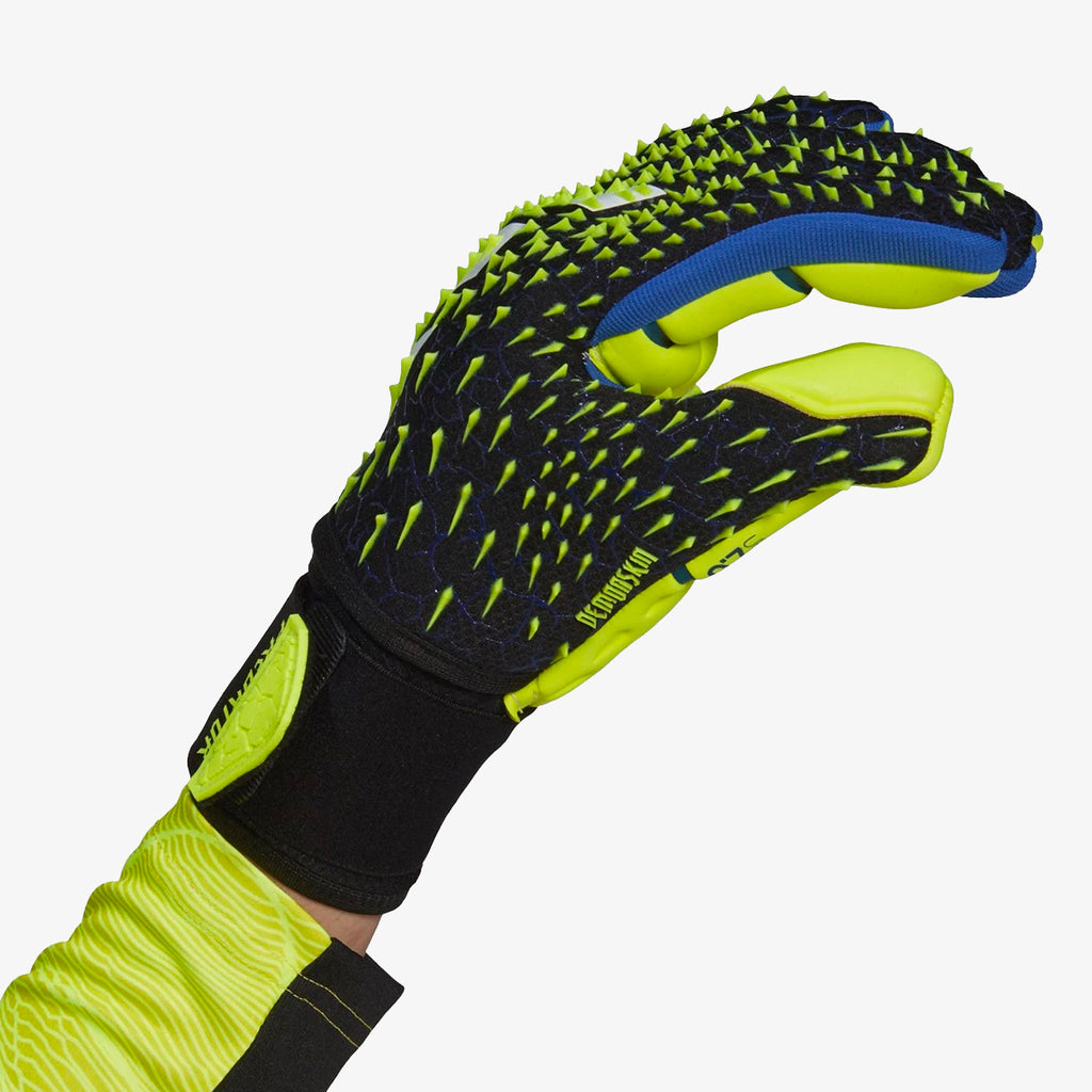 Predator Pro Ultimate Goalkeeper Gloves