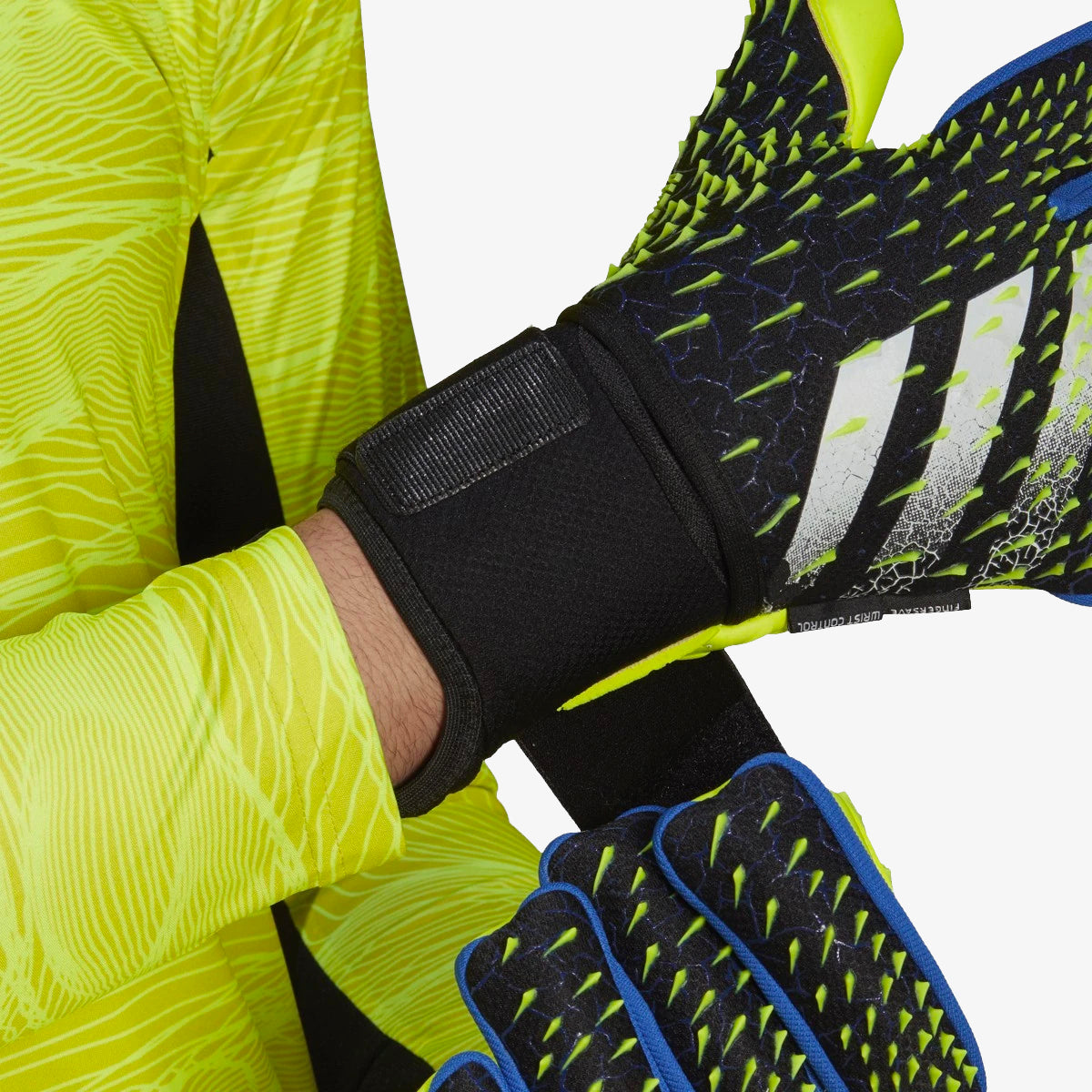 Predator Pro Ultimate Goalkeeper Gloves