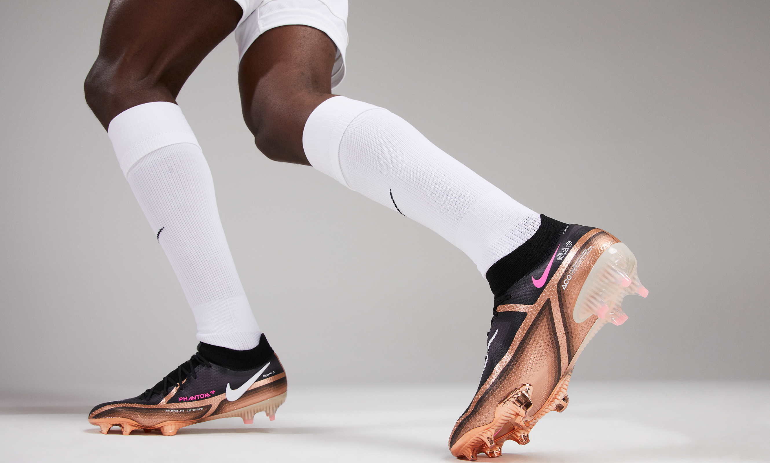 Nike Phantom GT2 Elite Dynamic Fit FG Firm-Ground Soccer Cleats