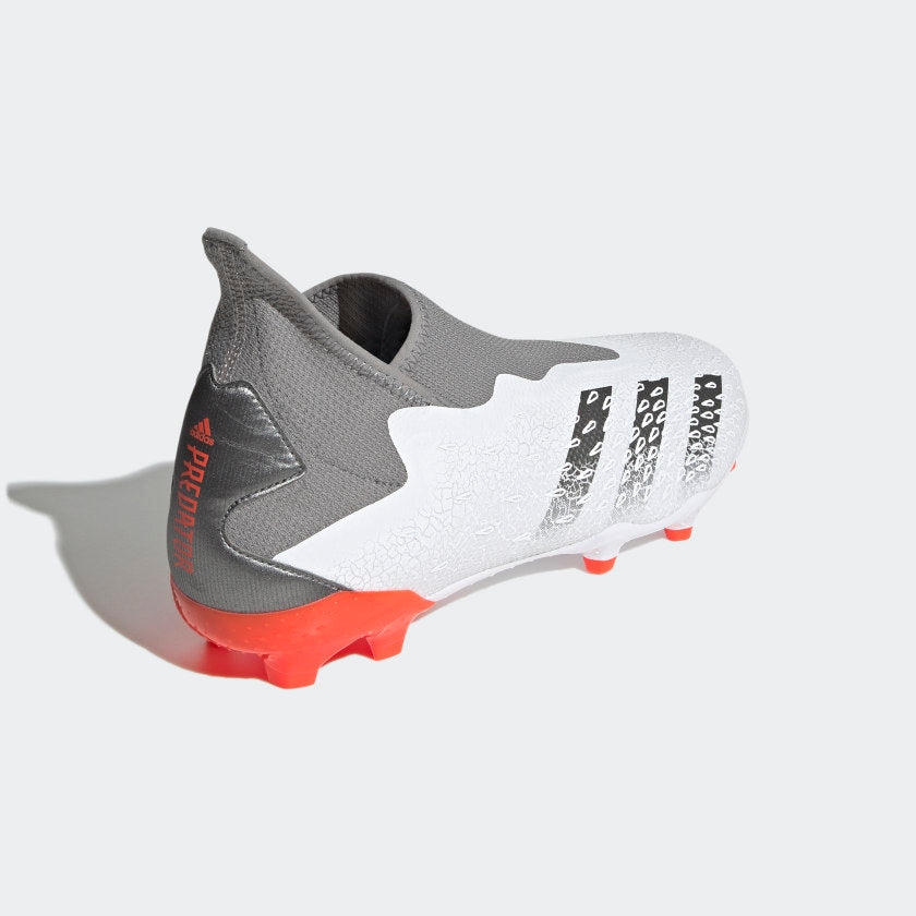 PREDATOR FREAK .3 LACELESS FIRMGROUND SOCCER CLEATS