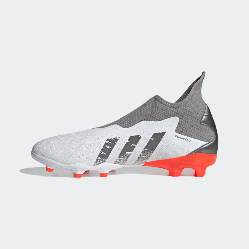 PREDATOR FREAK .3 LACELESS FIRMGROUND SOCCER CLEATS