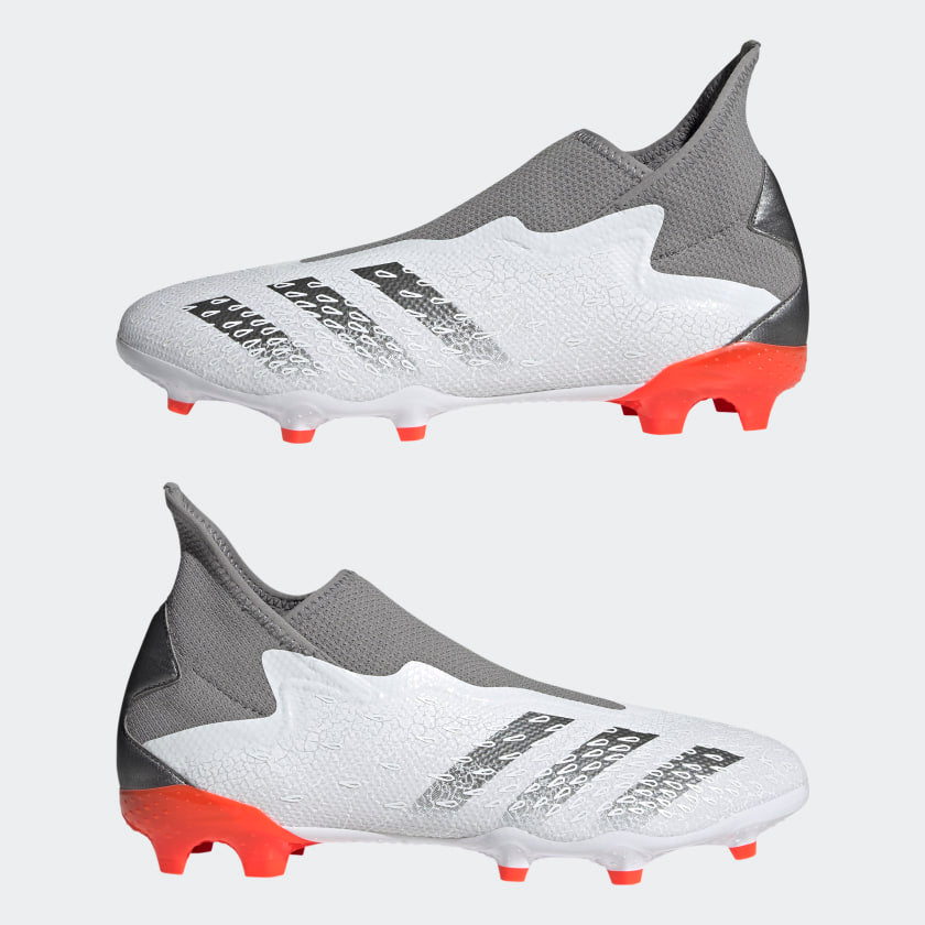 PREDATOR FREAK .3 LACELESS FIRMGROUND SOCCER CLEATS