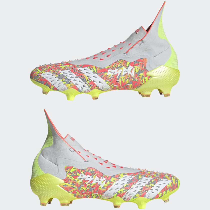 PREDATOR FREAK + FIRMGROUND SOCCER SHOES