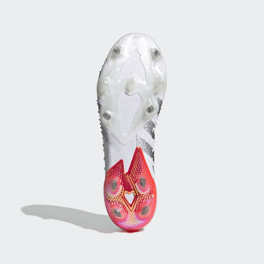 PREDATOR FREAK + FG SOCCER CLEATS