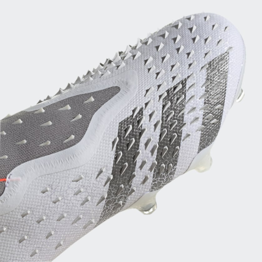 PREDATOR FREAK + FG SOCCER CLEATS
