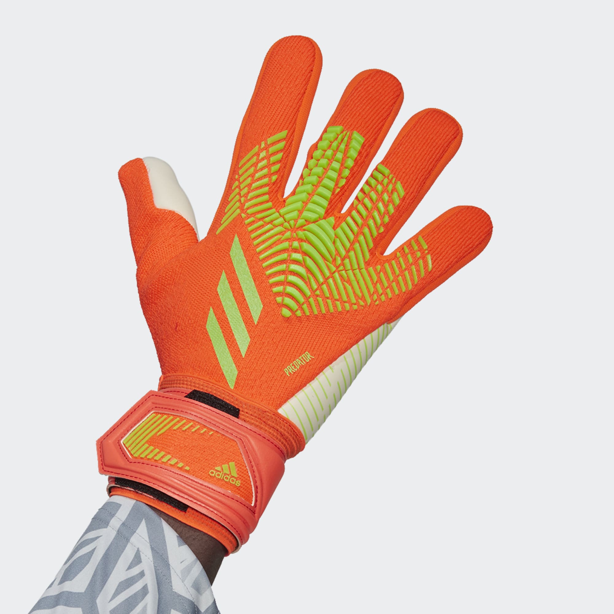 PREDATOR EDGE LEAGUE GOALKEEPER GLOVES