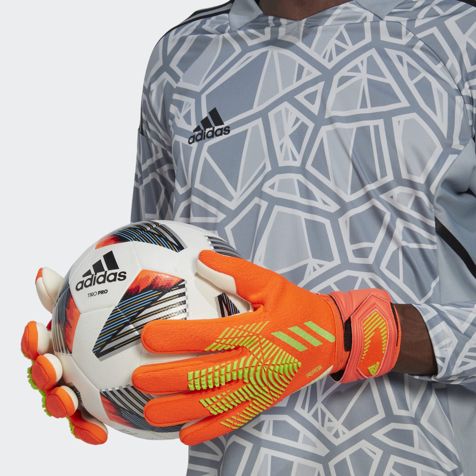 PREDATOR EDGE LEAGUE GOALKEEPER GLOVES