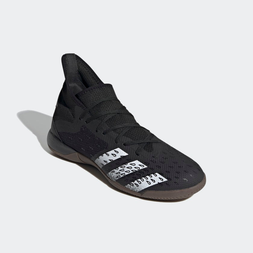 Laceless indoor best sale soccer shoes