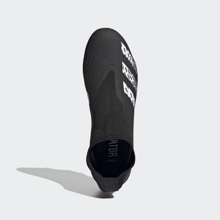 PREDATOR FREAK.3 LACELESS FIRMGROUND SOCCER CLEATS