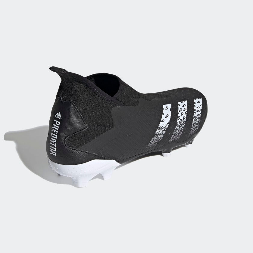 PREDATOR FREAK.3 LACELESS FIRMGROUND SOCCER CLEATS