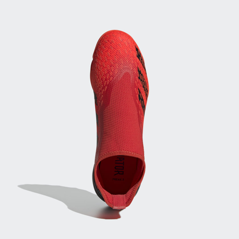 PREDATOR FREAK.3 LACELESS TURF SHOES