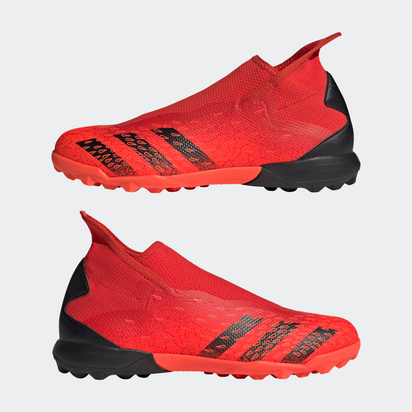 PREDATOR FREAK.3 LACELESS TURF SHOES