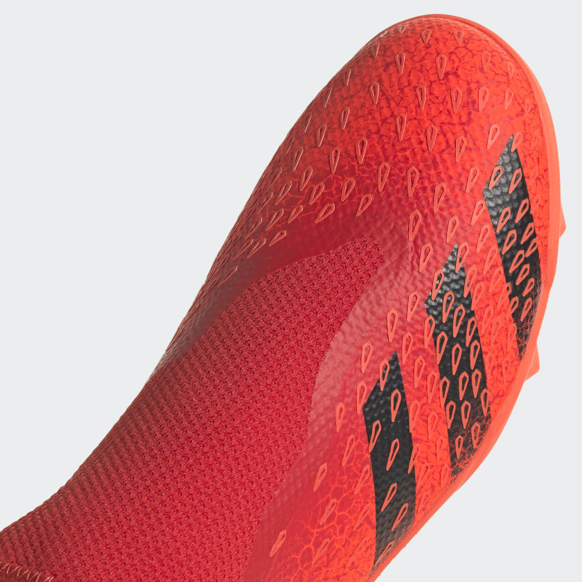 PREDATOR FREAK.3 LACELESS TURF SHOES