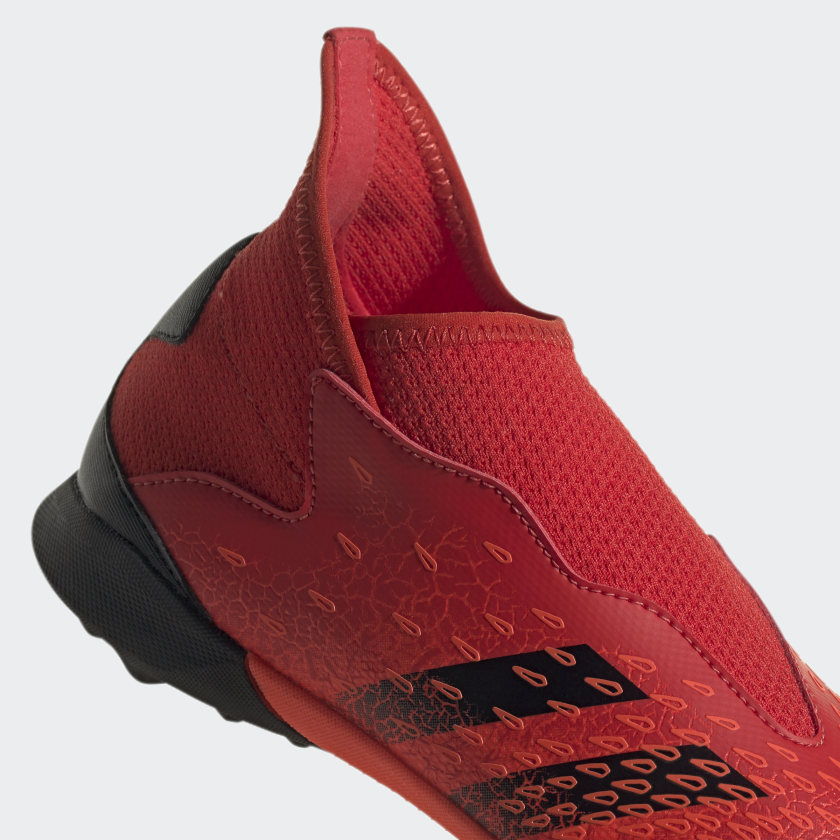 PREDATOR FREAK.3 LACELESS TURF SOCCER SHOES YOUTH