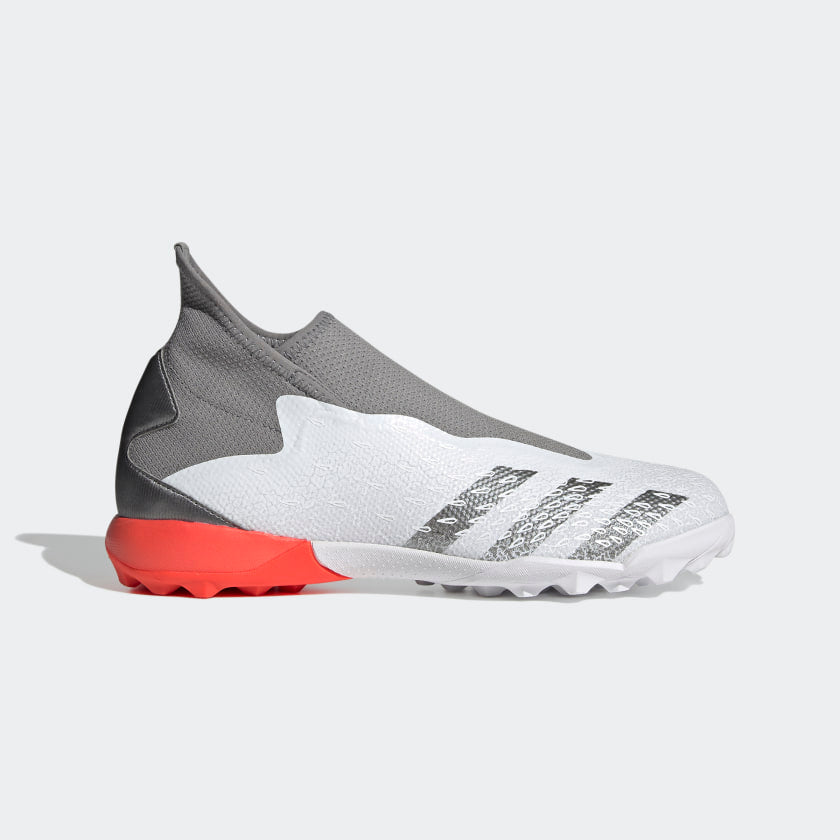 PREDATOR FREAK.3 LACELESS TURF SHOES