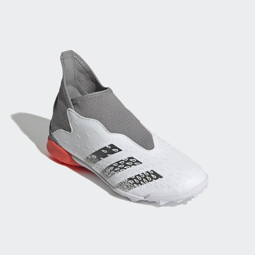 PREDATOR FREAK.3 LACELESS TURF SHOES YOUTH