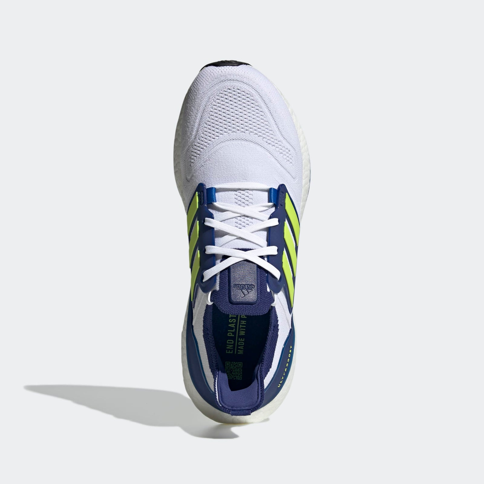 adidas ULTRABOOST 22 RUNNING SHOES