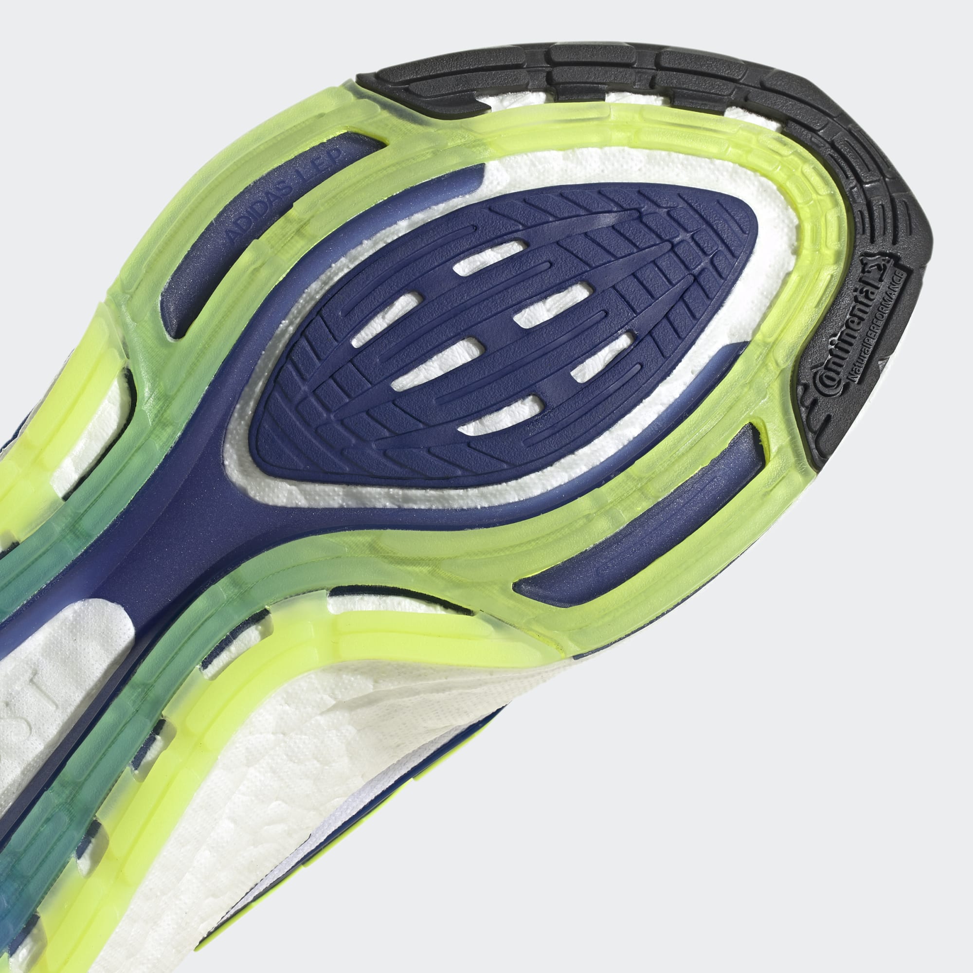 adidas ULTRABOOST 22 RUNNING SHOES