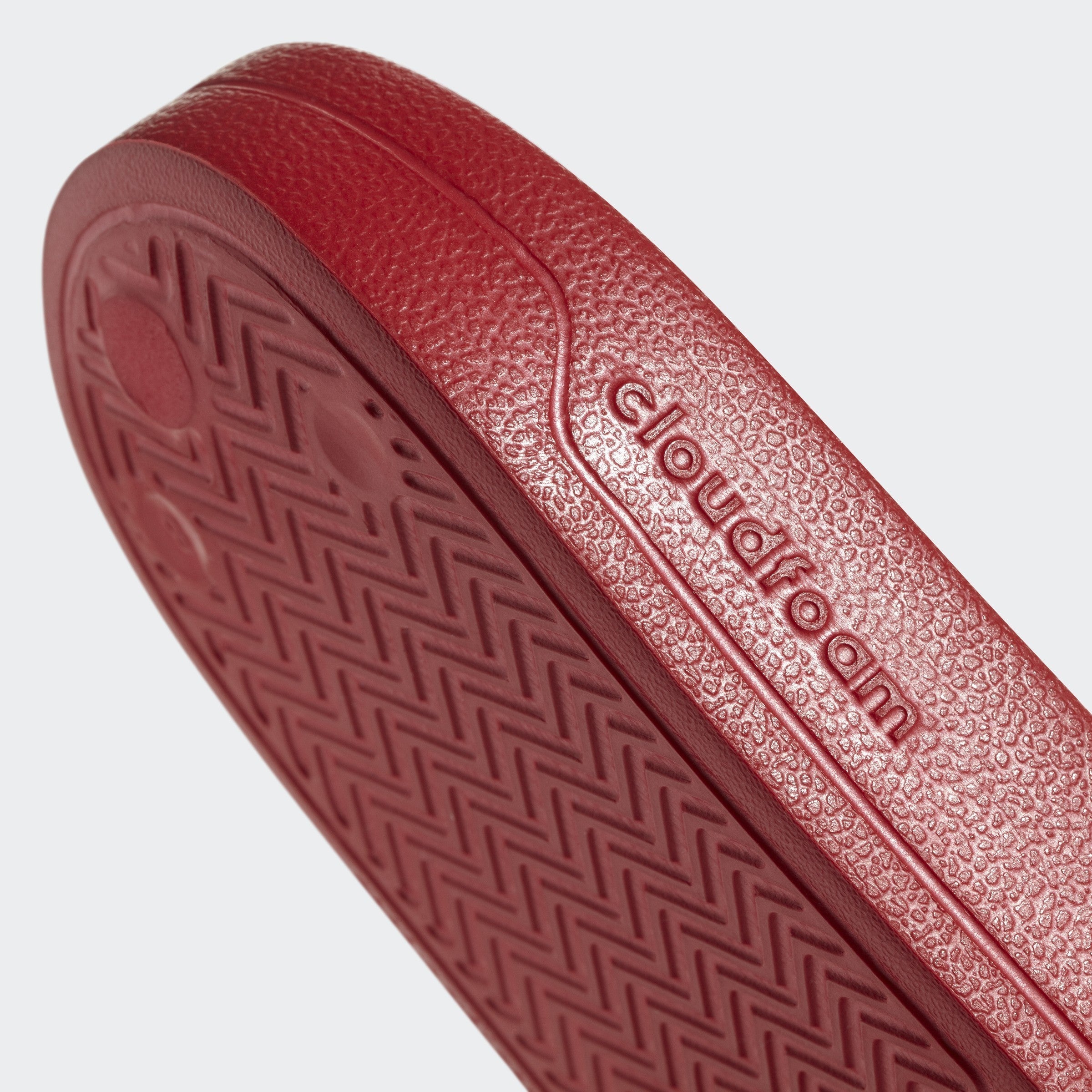Adidas adilette outlet cloudfoam red