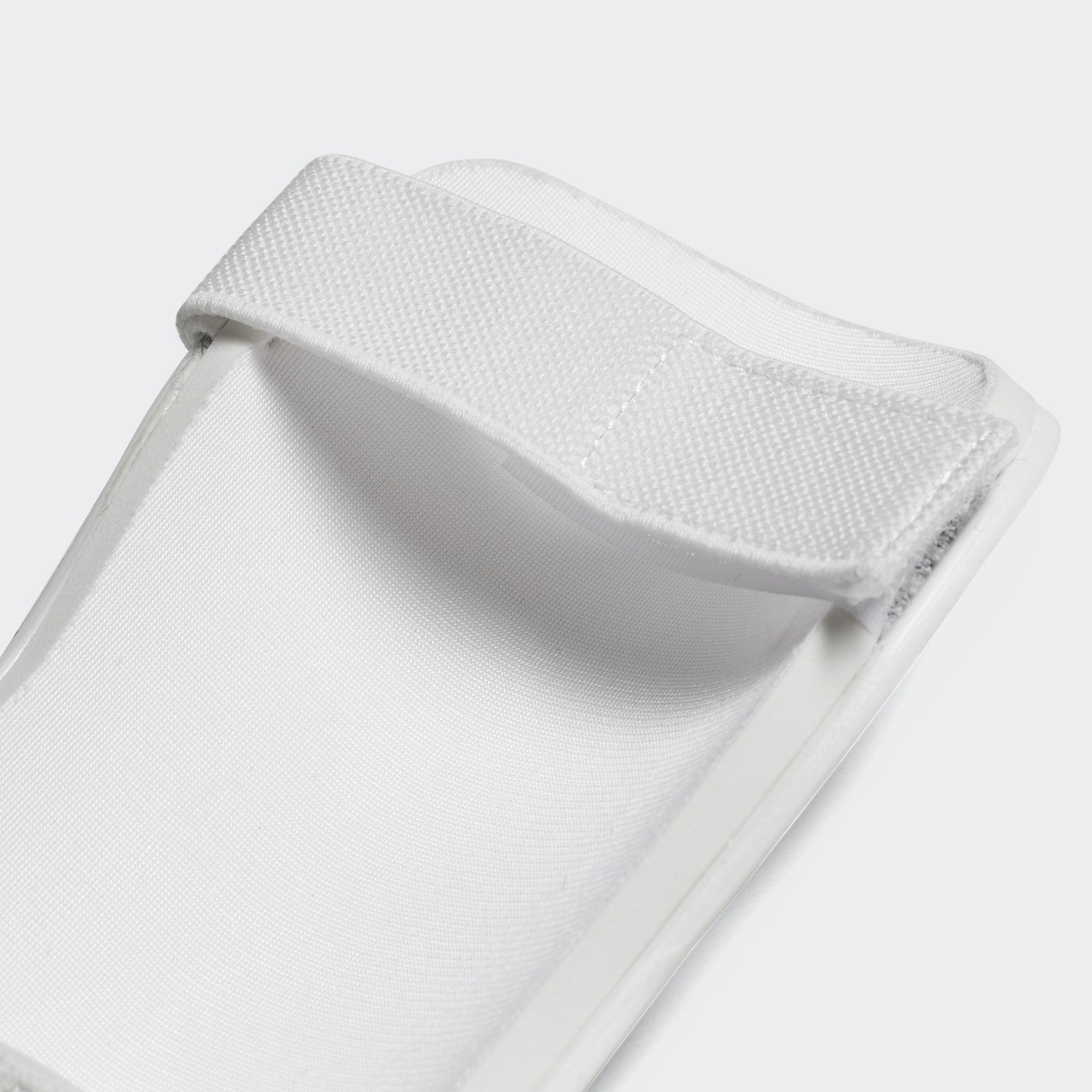 adidas Everlite Shin Guards - White/Black