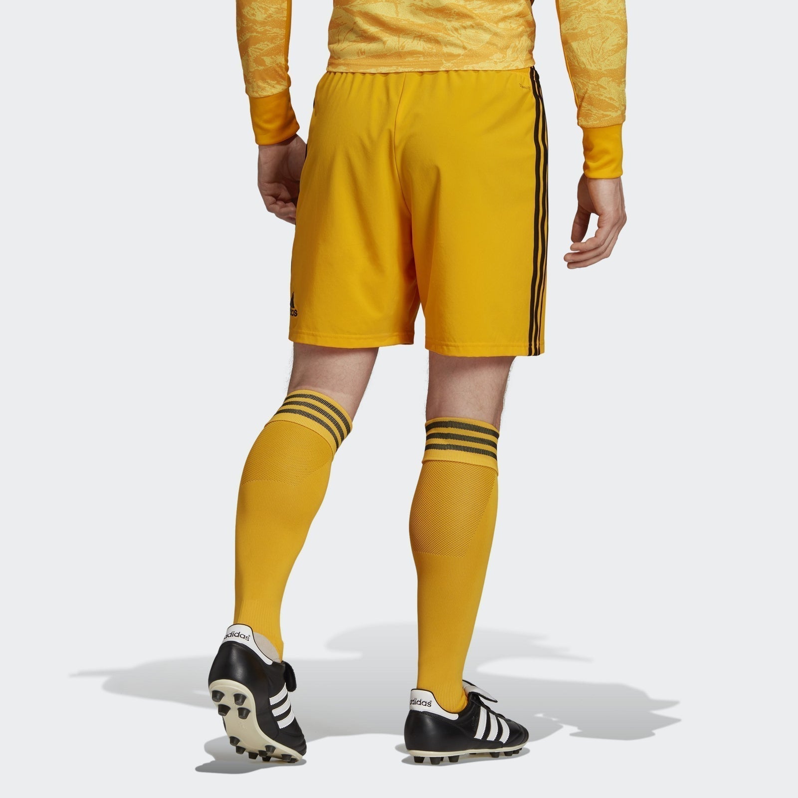 Men s Condivo 18 Shorts Collegiate Gold Black