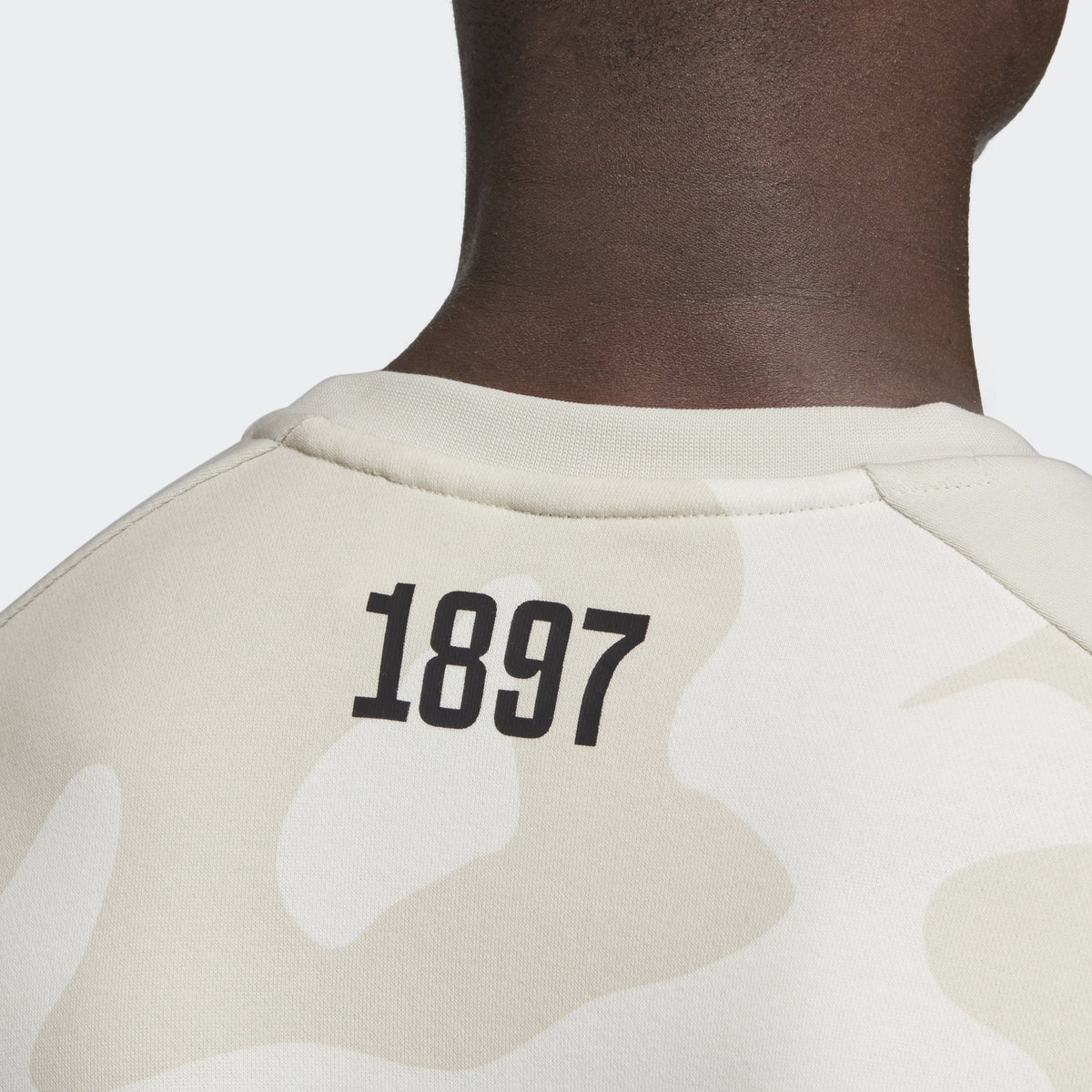 Men's Juventus Crew Sweatshirt - White/Camo Print