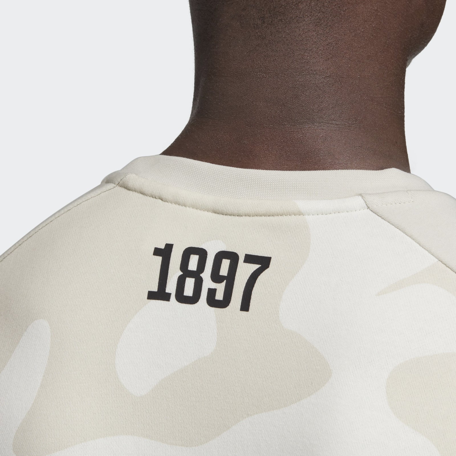 Men's Juventus Crew Sweatshirt - White/Camo Print