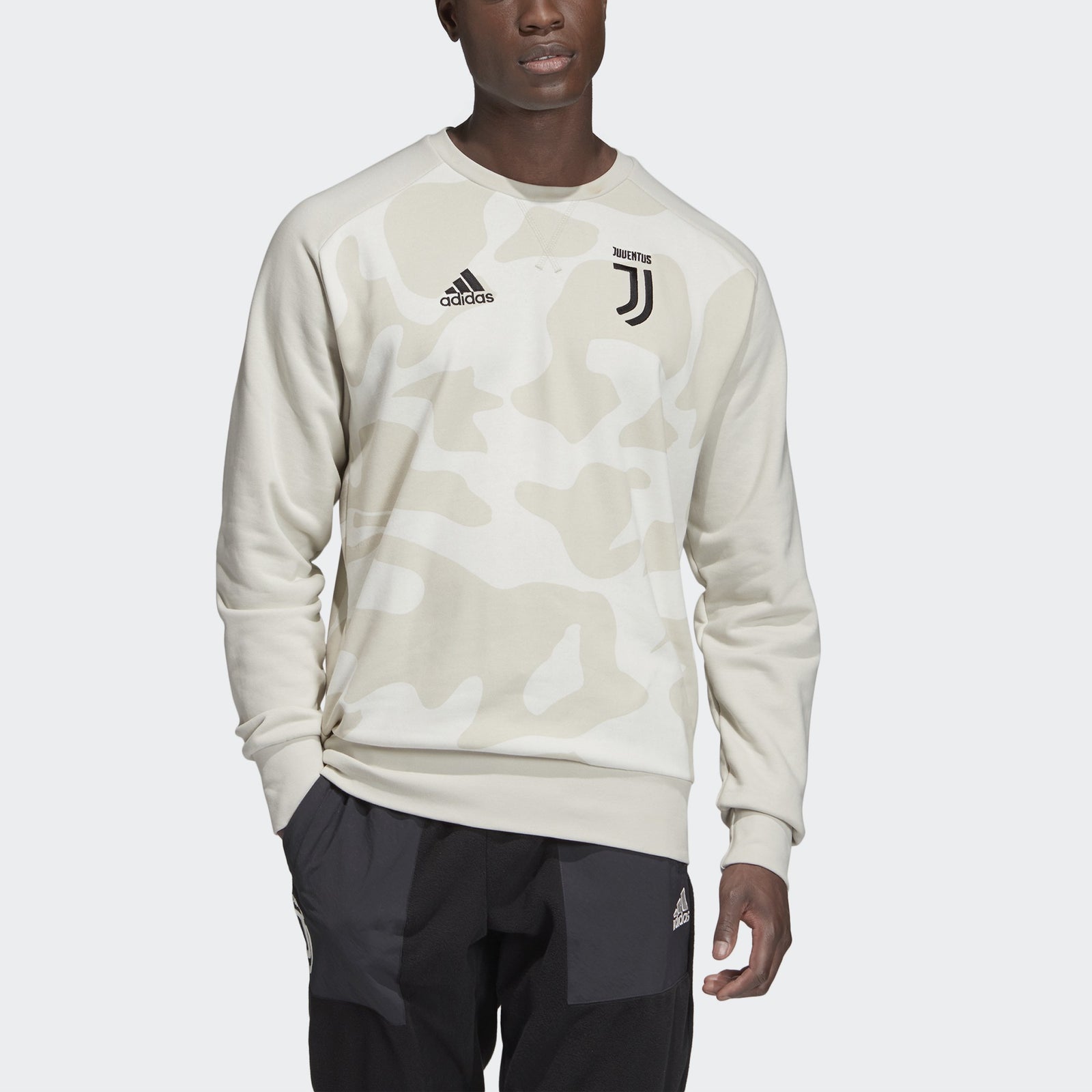 Men's Juventus Crew Sweatshirt - White/Camo Print