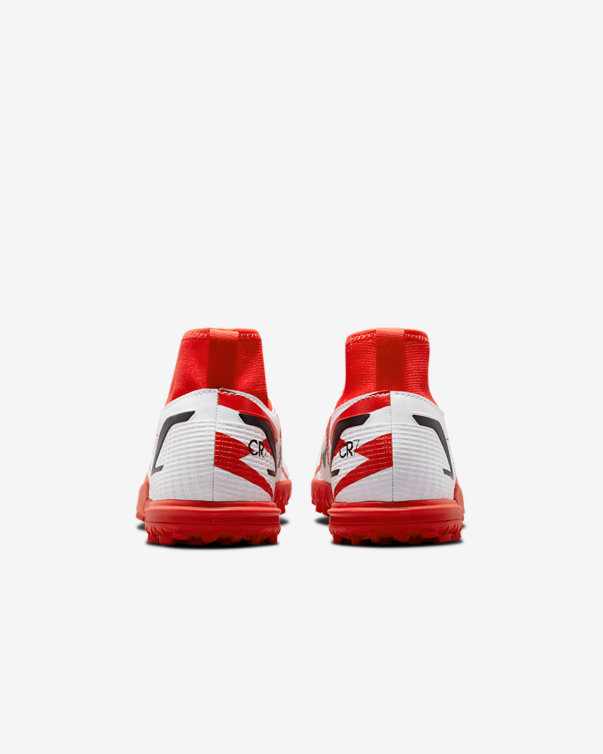 Cr7 turf deals shoes