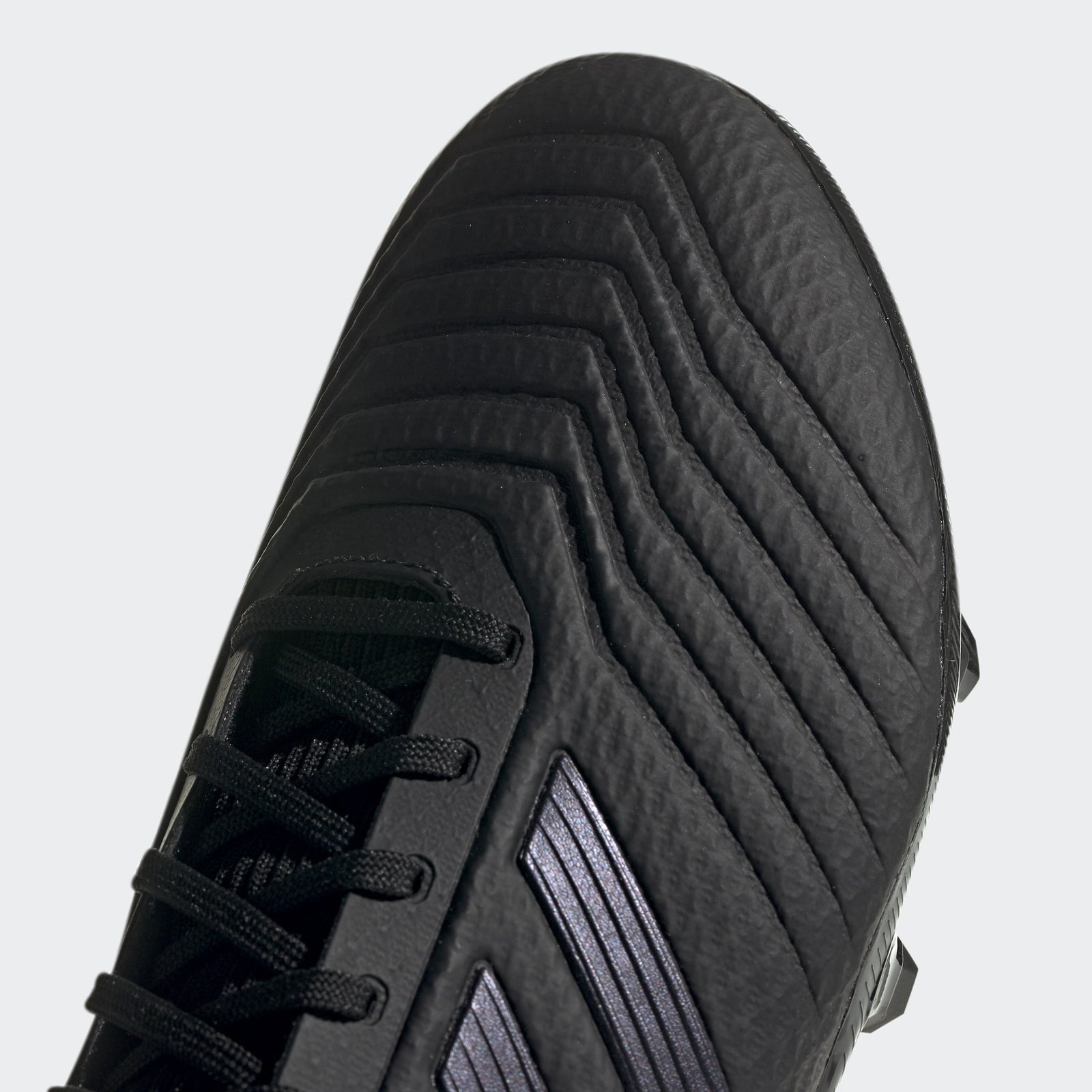 predator 19.1 core black