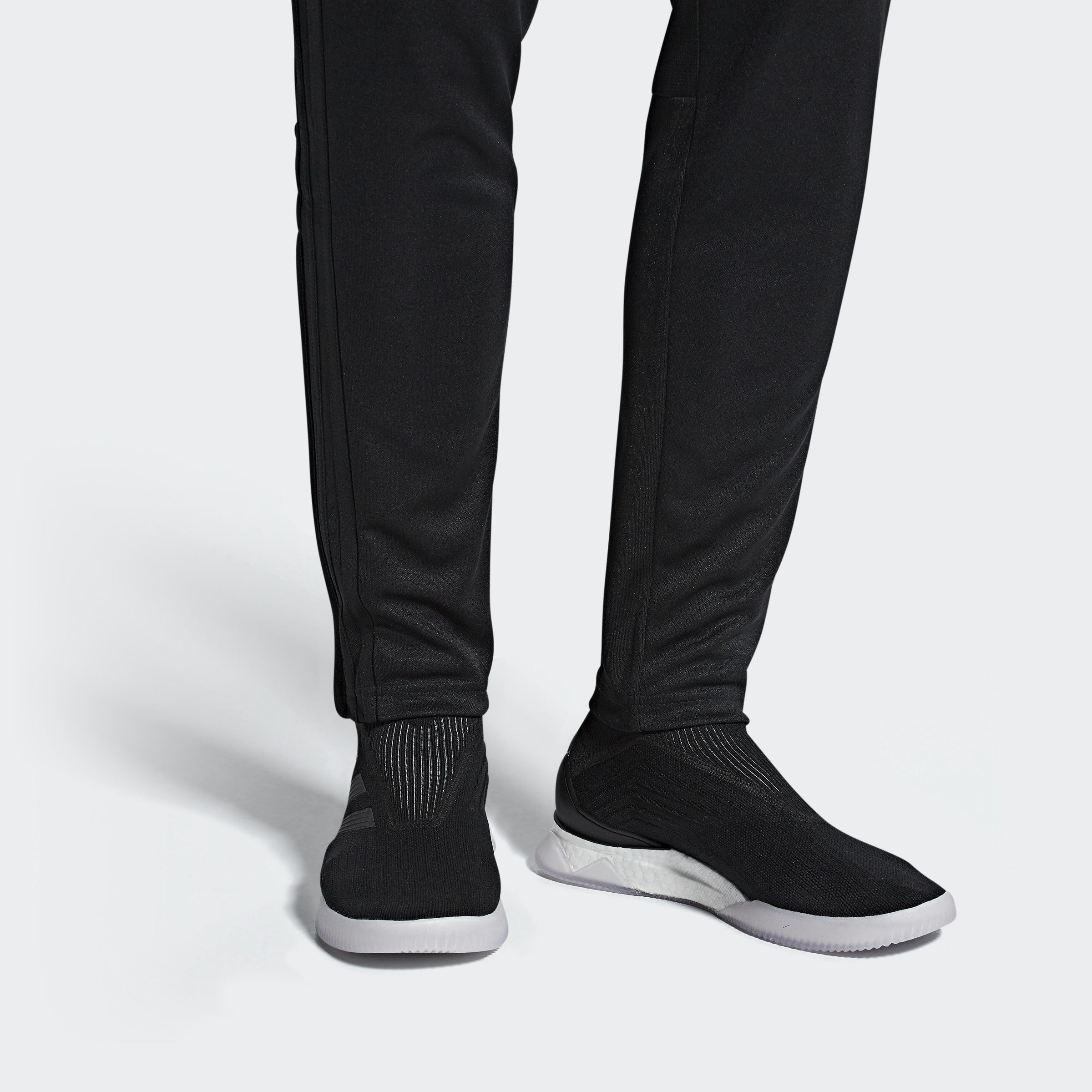 Men's Predator 18 + TR Shoes - Black/White