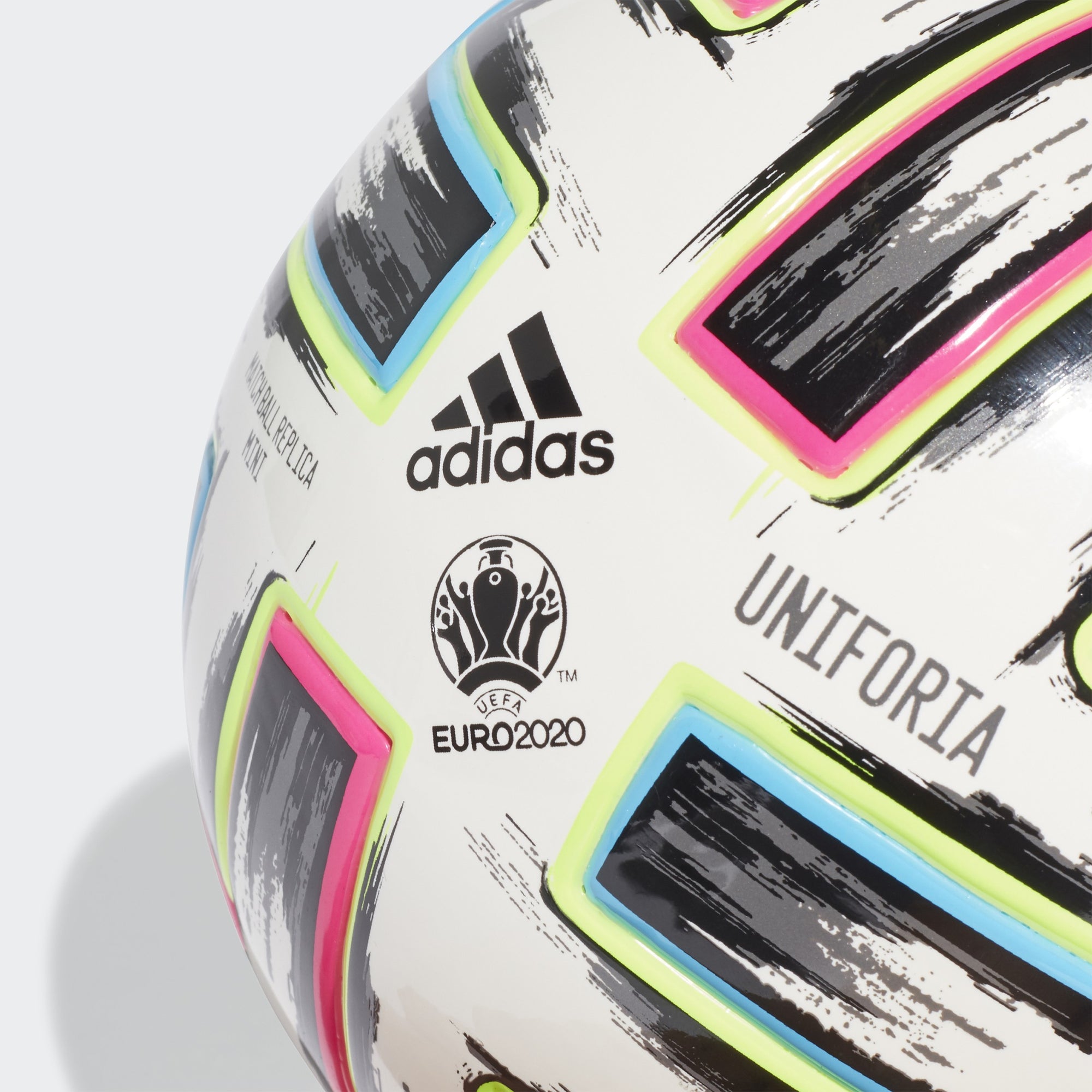 Uniforia Mini Ball